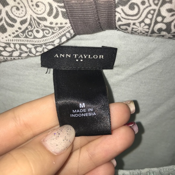 ANN TAYLOR Baby blue lace top - Picture 2 of 4